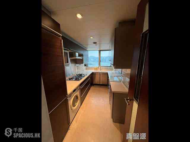 West Kowloon - The Harbourside Block 1 03