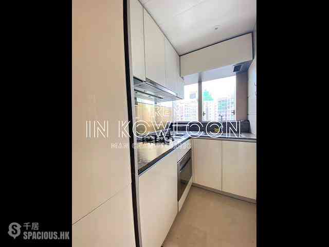 Mong Kok - MacPherson Place 06
