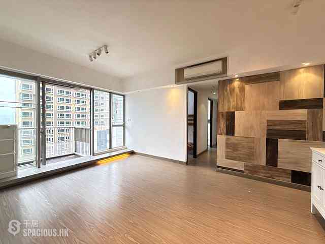 Sai Ying Pun - Island Crest 01