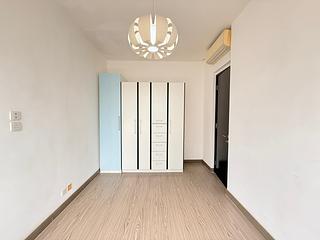 Sai Ying Pun - Island Crest 05