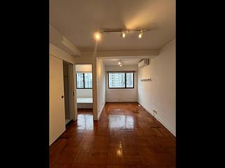 Sai Ying Pun - Tung Cheung Building 02