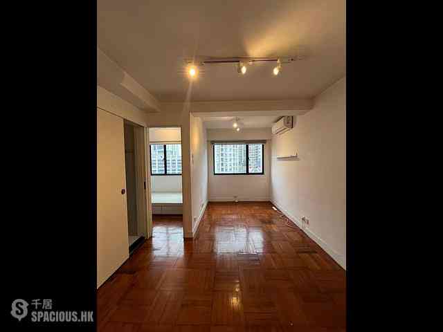 Sai Ying Pun - Tung Cheung Building 02