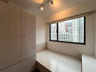 Sai Ying Pun - Tung Cheung Building 07