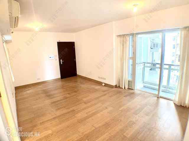 Soho - Centrestage 01