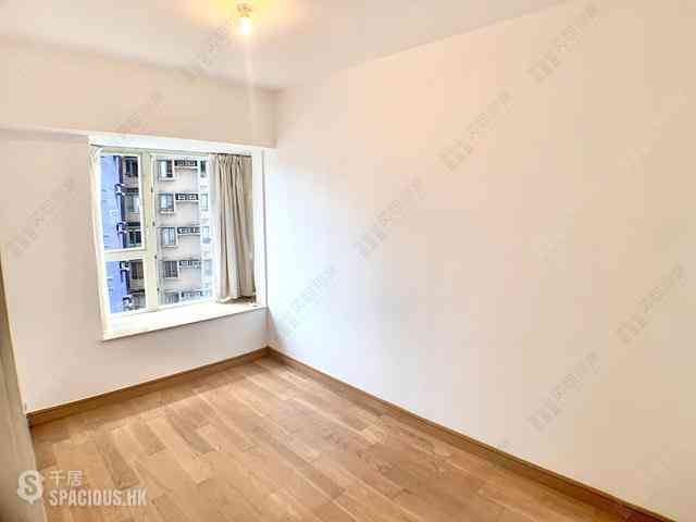 Soho - Centrestage 06