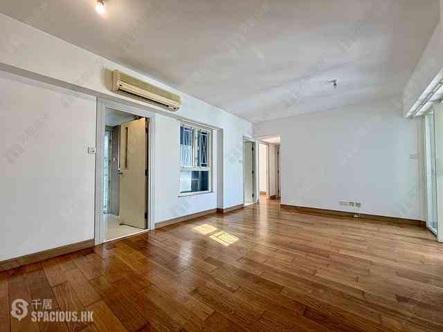 Soho - Centrestage 02