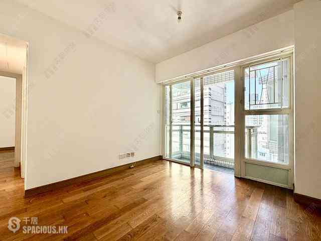 Soho - Centrestage 03