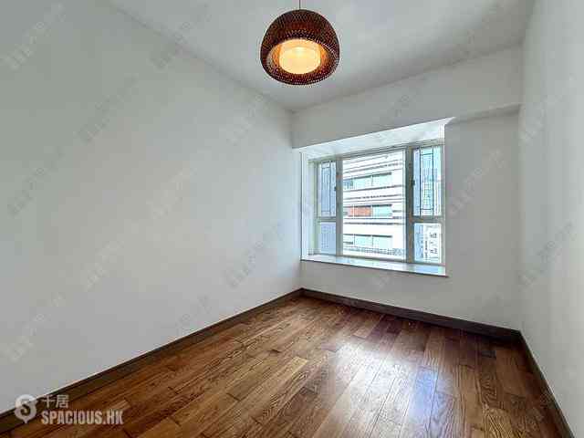Soho - Centrestage 13