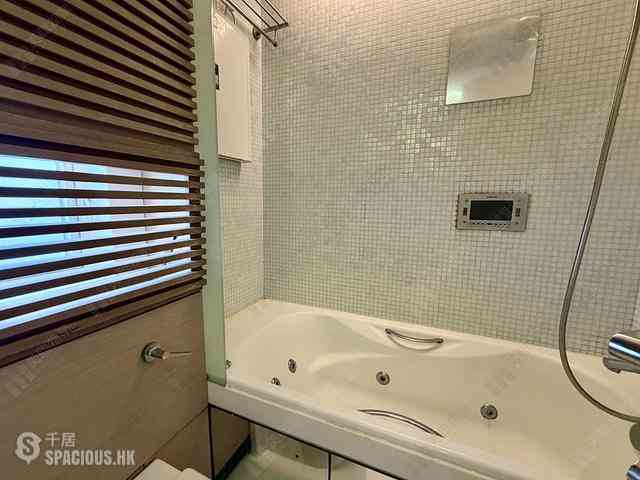 Soho - Centrestage 17