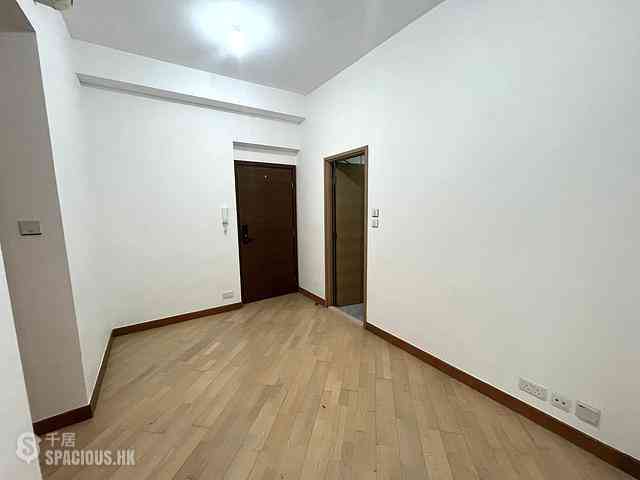 Sai Wan Ho - 18, Upper East 02