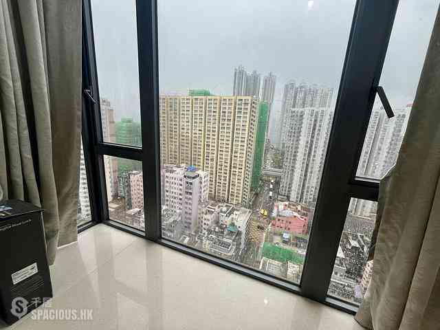 Sai Wan Ho - 18, Upper East 07