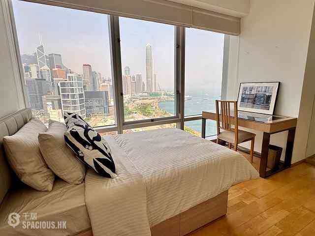 Wan Chai - Convention Plaza Apartments 06