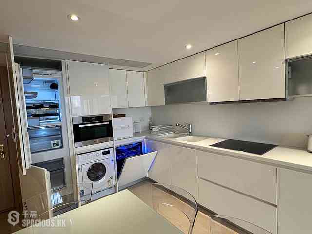 Wan Chai - Convention Plaza Apartments 11