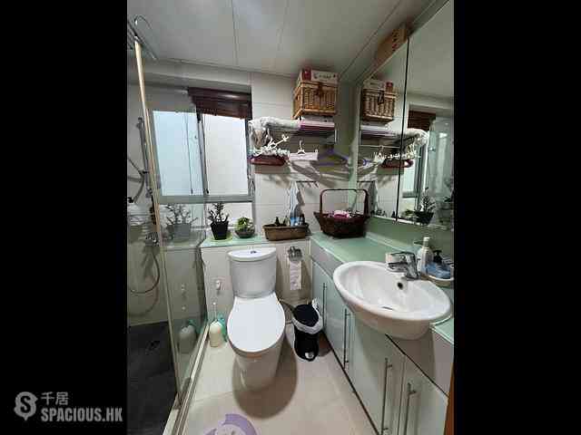 Tung Chung - Coastal Skyline Phase 1 Block 3 12