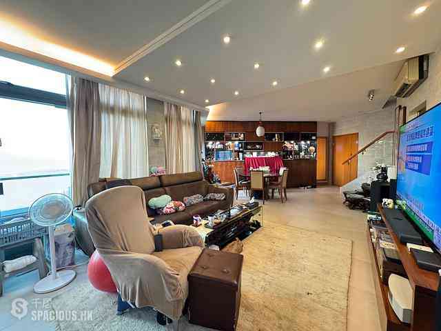 Tung Chung - Coastal Skyline Phase 1 Block 3 02