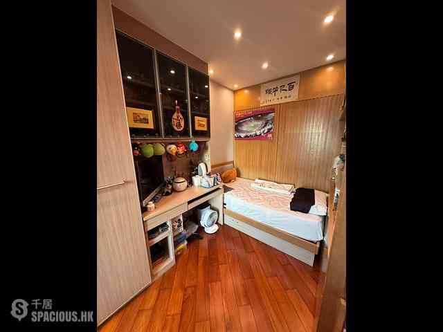Tung Chung - Coastal Skyline Phase 1 Block 3 09