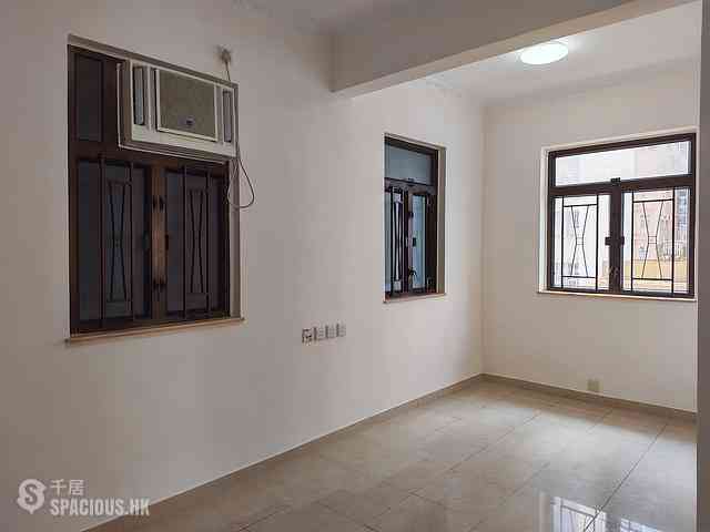 Wan Chai - Sing Kong Building 04