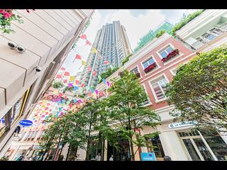 Wan Chai - The Avenue 03