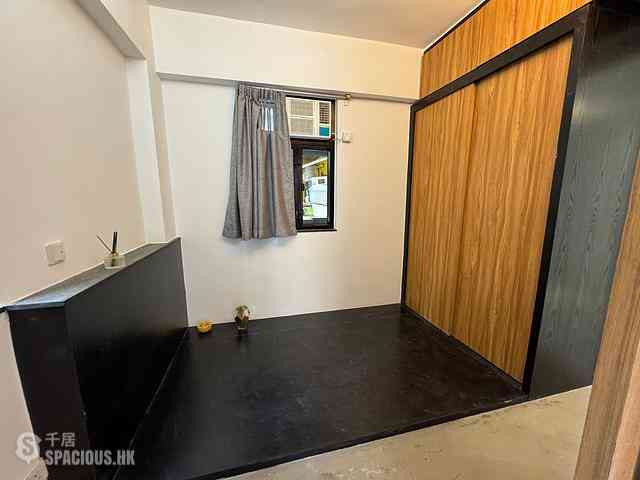 Sheung Wan - Tai Wing House 04