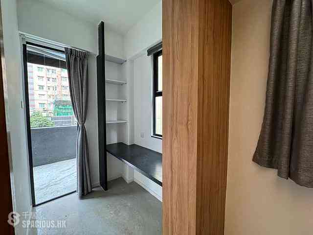 Sheung Wan - Tai Wing House 07