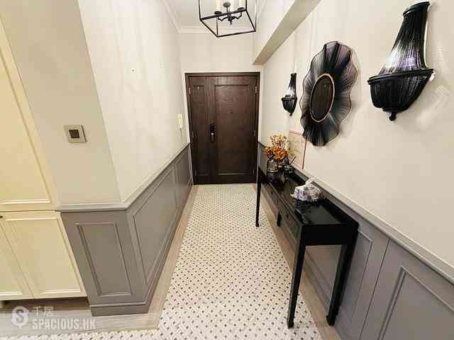 Mid Levels Central - Clovelly Court Block 2 03