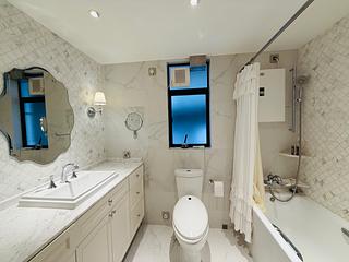 Mid Levels Central - Clovelly Court Block 2 07