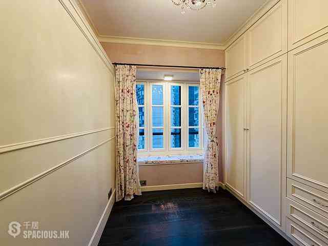 Mid Levels Central - Clovelly Court Block 2 11