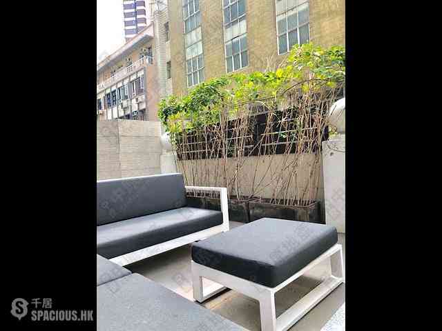 Mid Levels Central - Windsor Court 01