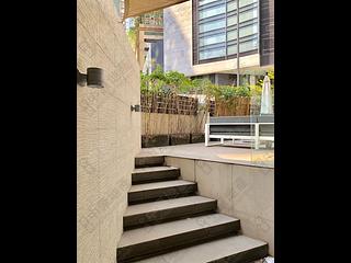 Mid Levels Central - Windsor Court 10