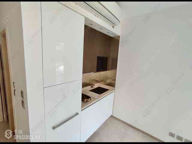 Sai Ying Pun - 63, Pokfulam Amber House (Tower 1) 04