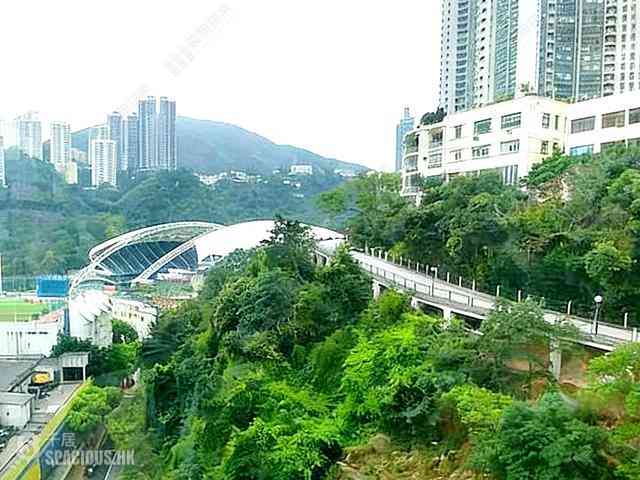 Happy Valley - Caroline Garden 01