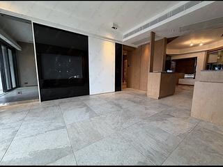 Mid Levels Central - Yukon Court 04