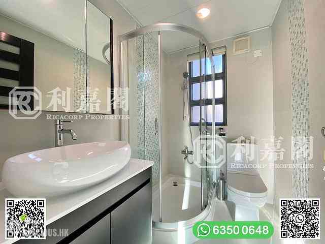 Clear Water Bay - Tai Hang Hau 16