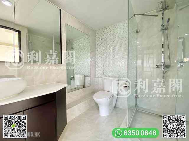 Clear Water Bay - Tai Hang Hau 18