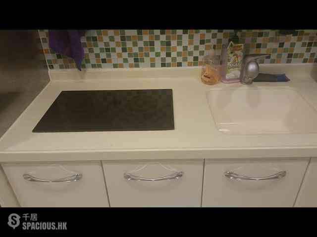 Wan Chai - 100-102, Thomson Road 06