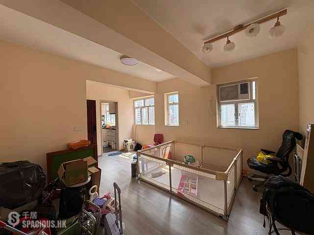 Sai Ying Pun - 276-278, Des Voeux Road West 03