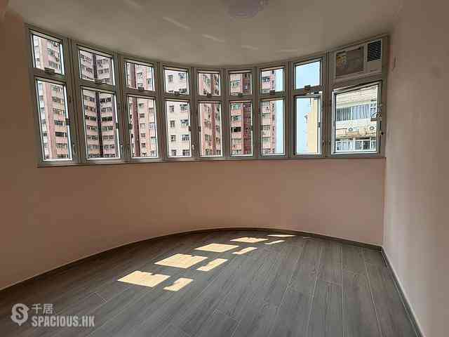 Sai Ying Pun - 276-278, Des Voeux Road West 01