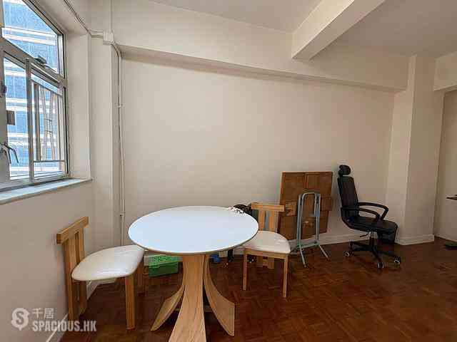 Sai Ying Pun - Tone Hing Building 05