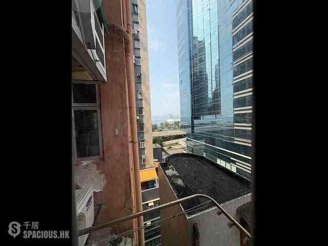 Sai Ying Pun - Tone Hing Building 07