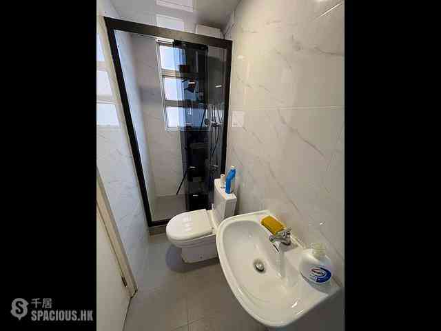 Sai Ying Pun - Tone Hing Building 08