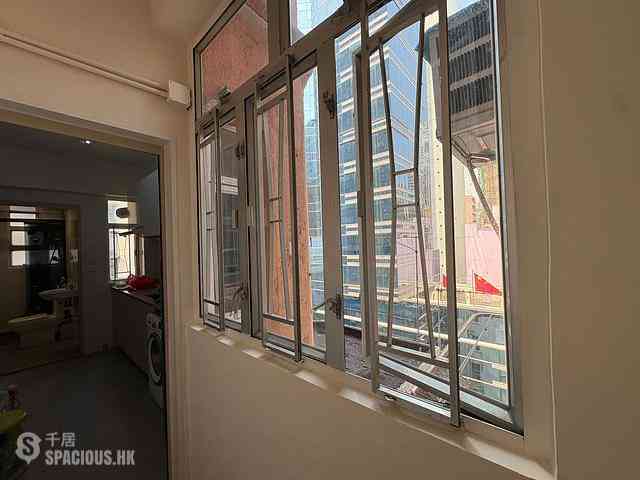 Sai Ying Pun - Tone Hing Building 10