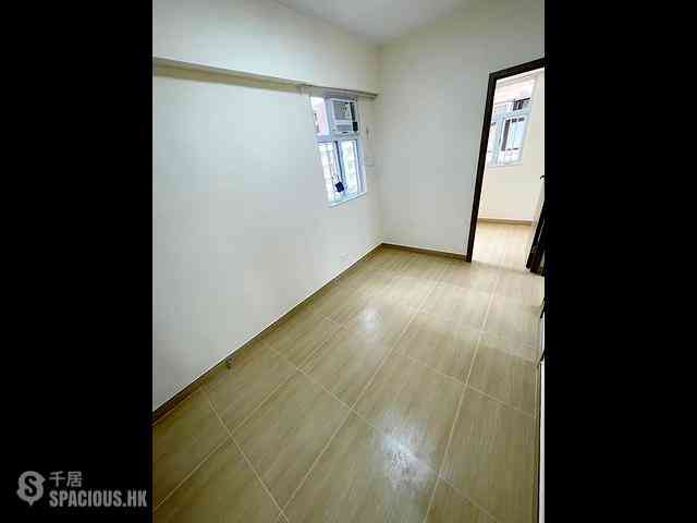 Sai Wan Ho - Hoi Ning Building 03