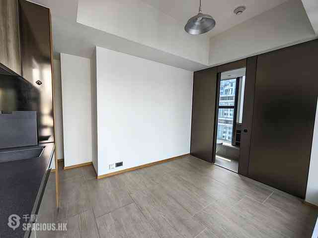 North Point - One Prestige 02