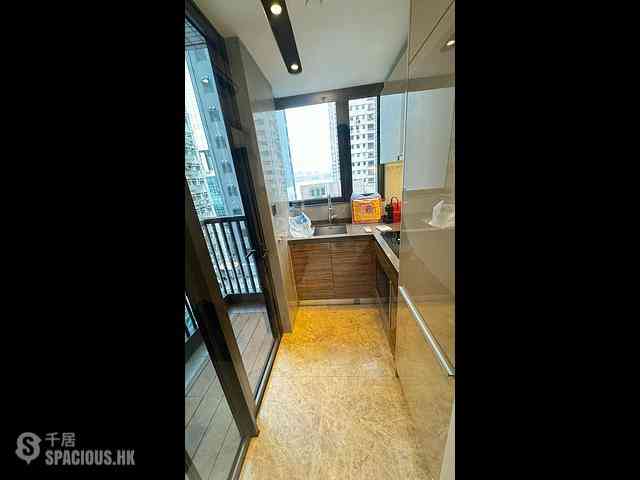 Causeway Bay - The Hemispheres 06