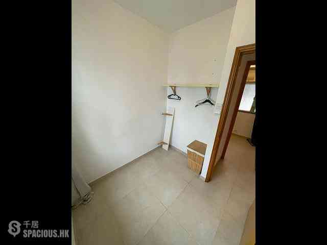 Sai Ying Pun - Koon Wah Building 02