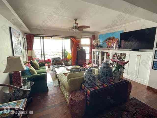 Pok Fu Lam - Baguio Villa Block 31 01
