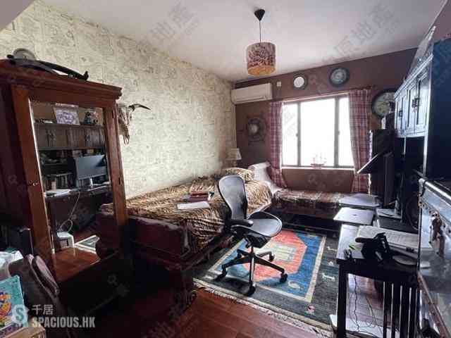 Pok Fu Lam - Baguio Villa Block 31 03