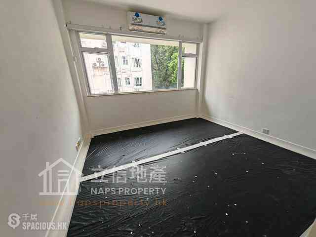 Mid Levels West - Wah Sen Court 13