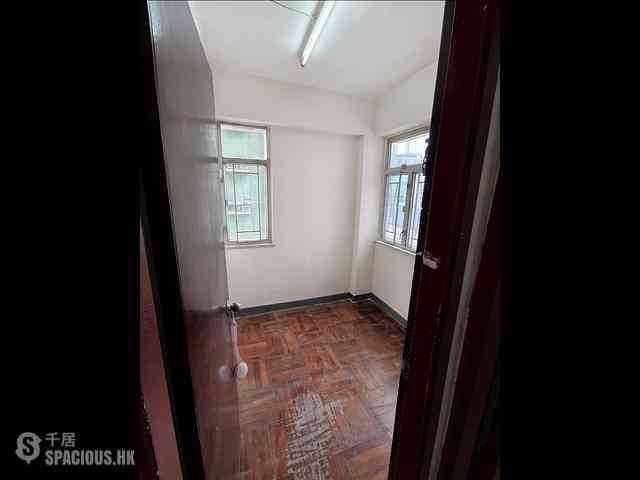 Yau Ma Tei - Dickson Building 04