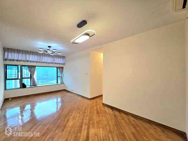 Tung Chung - Tung Chung Crescent 02